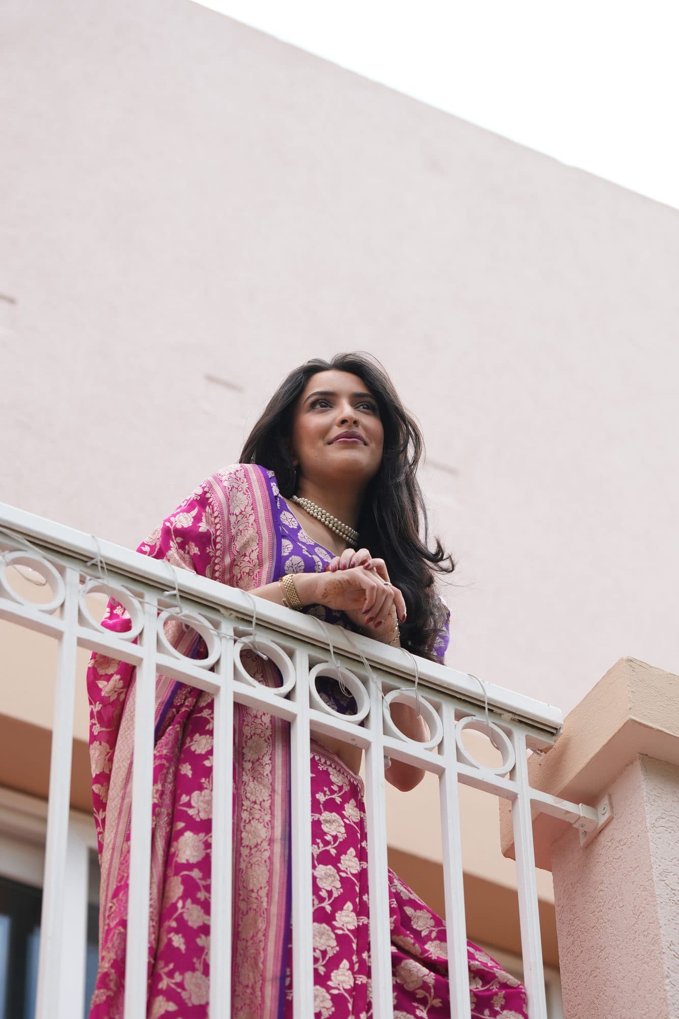 Gulab Banarasi, on the balcony